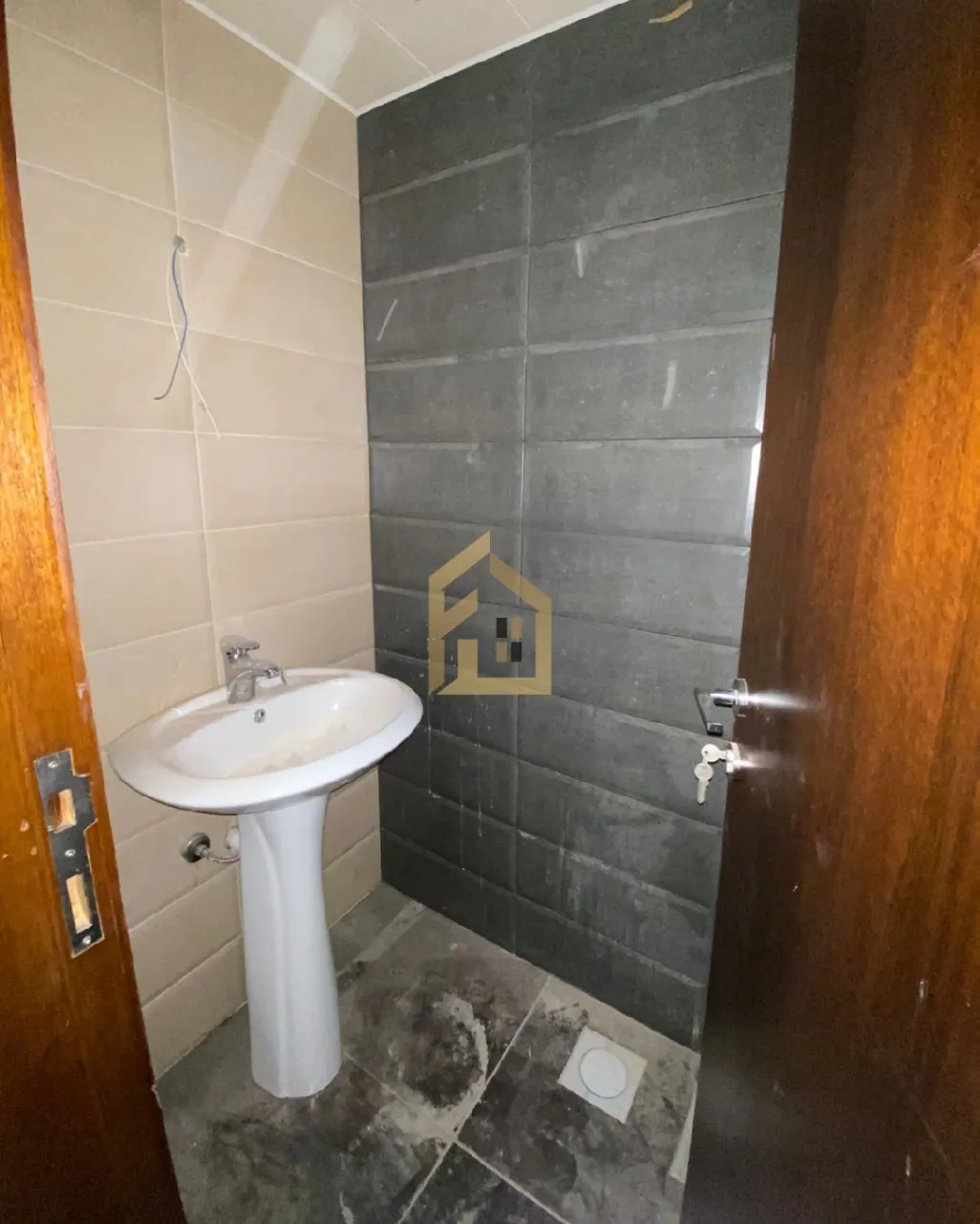 Apartment for sale in Ballouneh, Lebanon - 2 bed, 2 bath