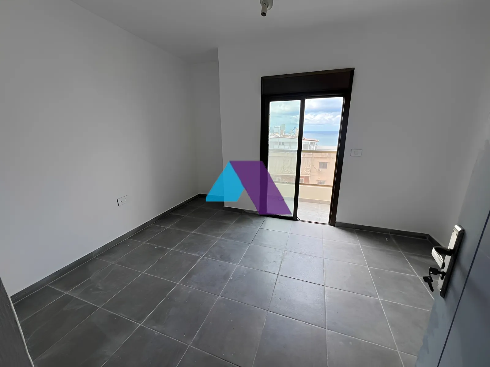 Apartment for Sale in Haret Sakher