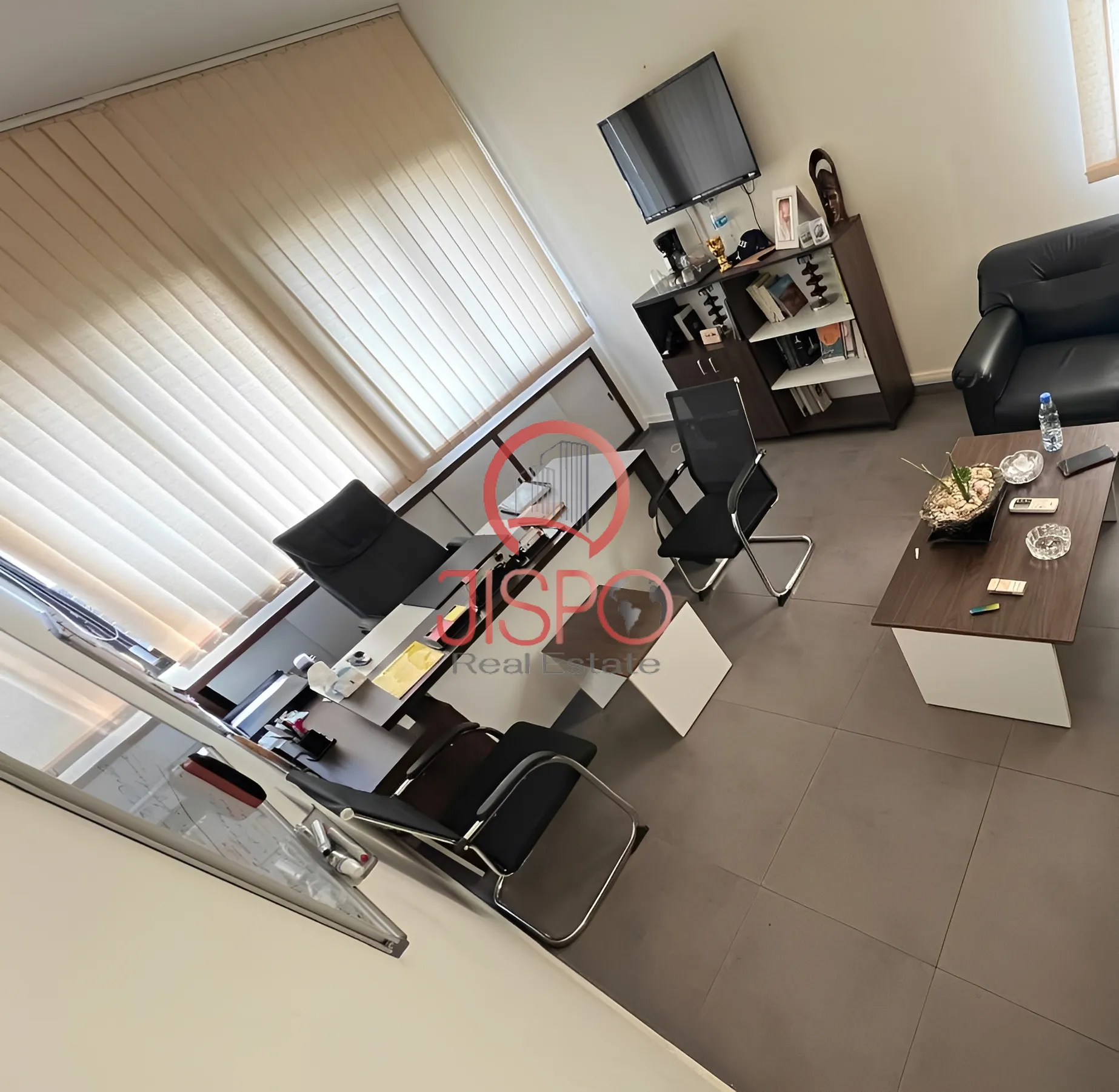 Office for Rent in Forn El Chebbak