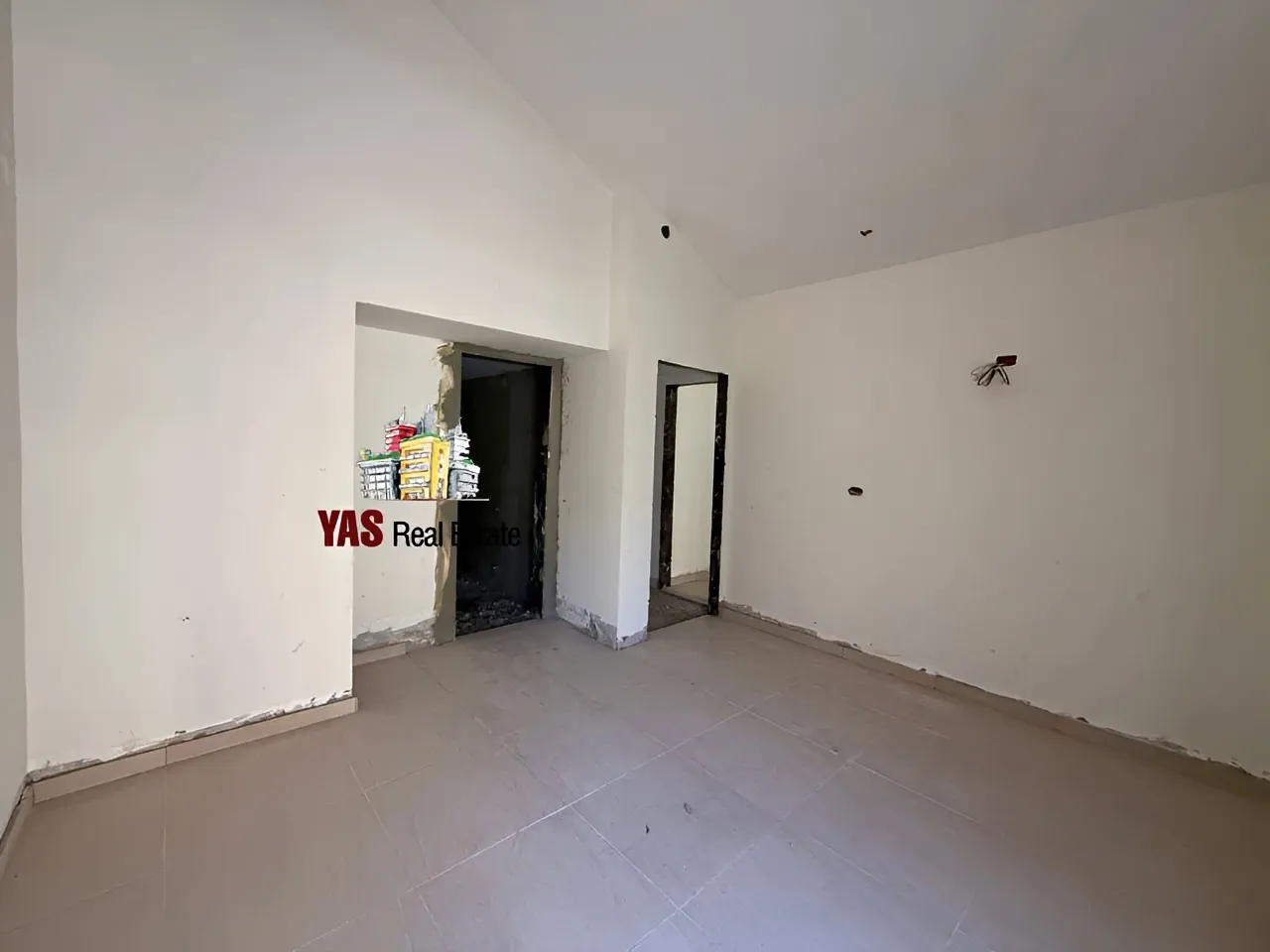 Apartment for Sale in Ballouneh