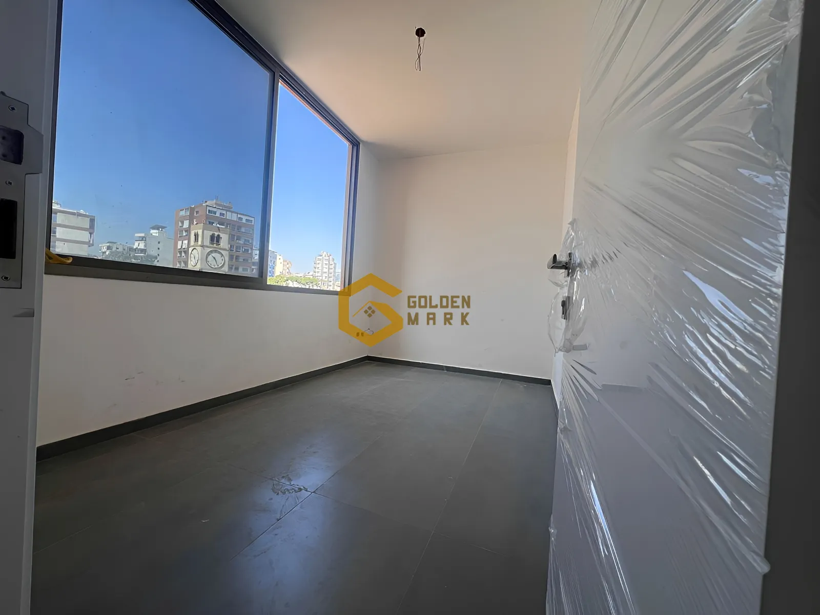Office for rent in Jdeideh