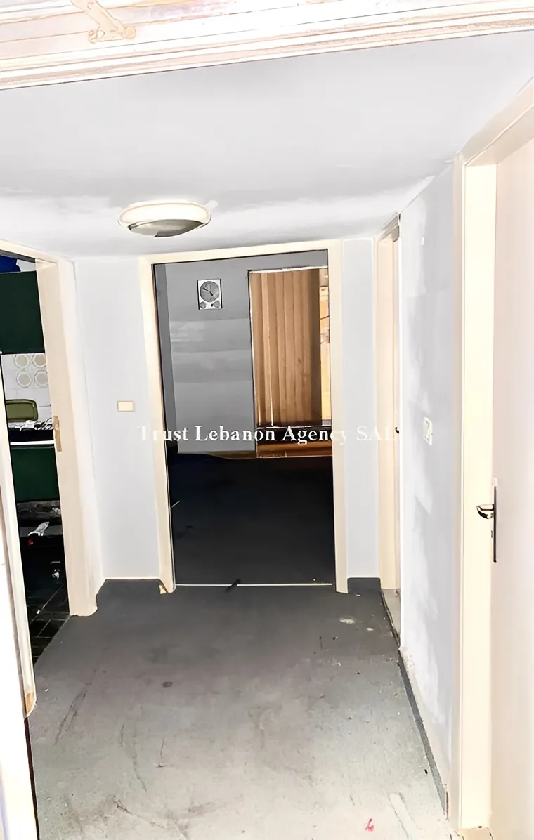 Office for rent in Baabda, Hadath