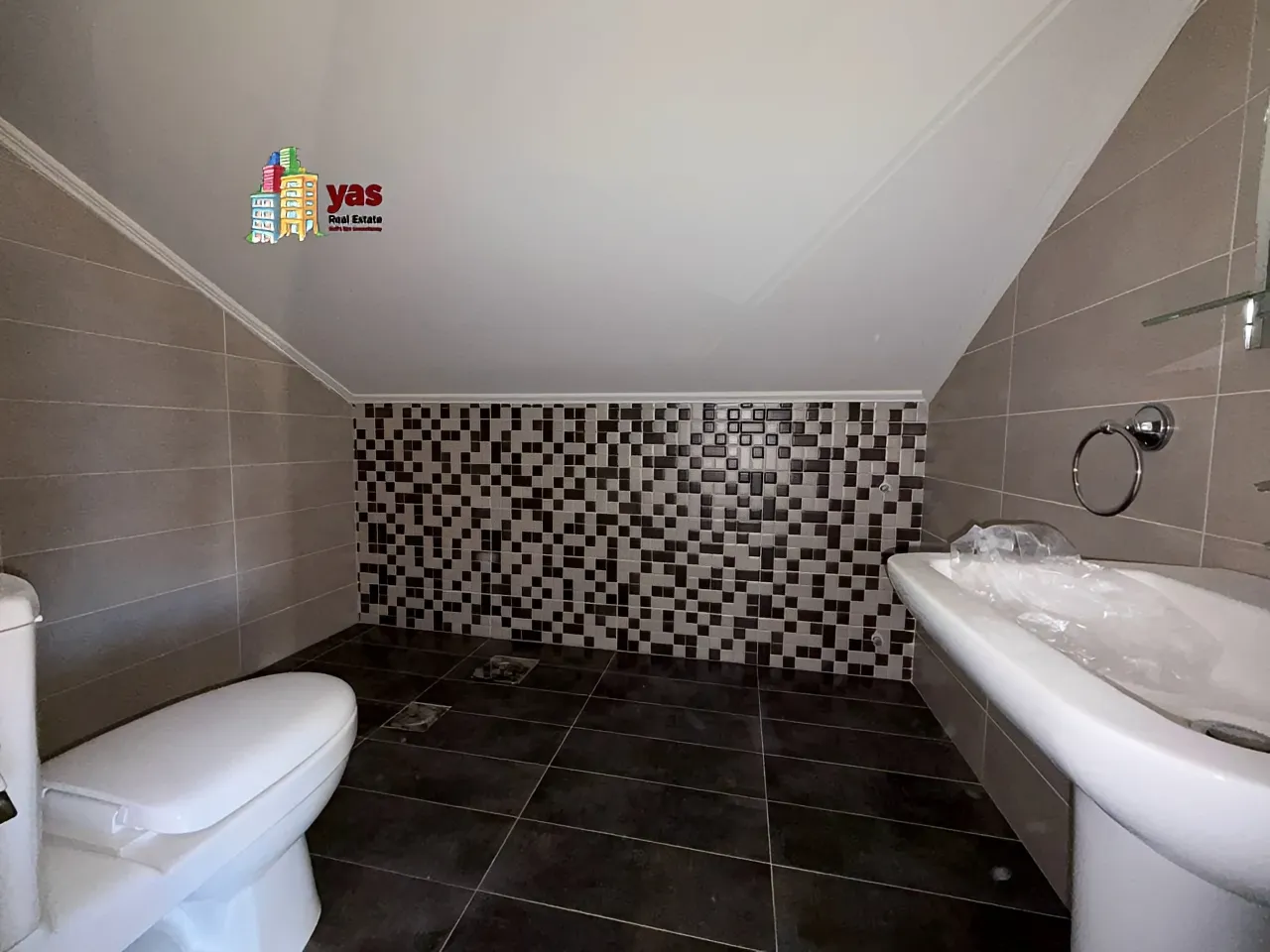 Apartment for Sale in Jeita - 3 bed, 5 bath