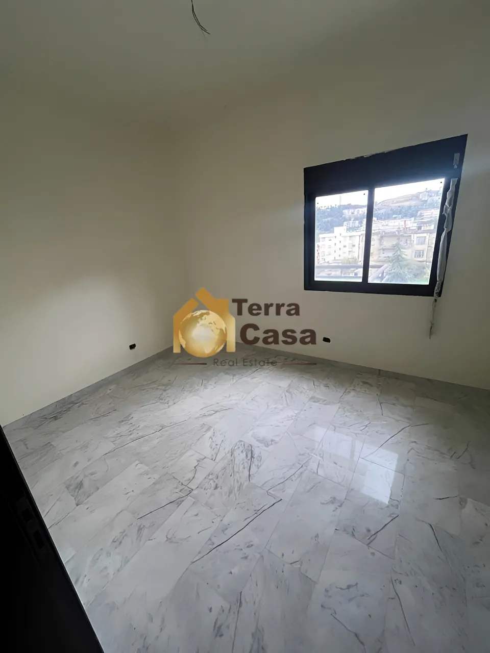 Apartment for Sale in Ain el Ghossein