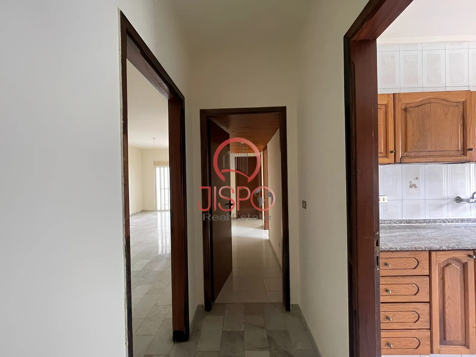Apartment for Sale in Qornet El Hamra