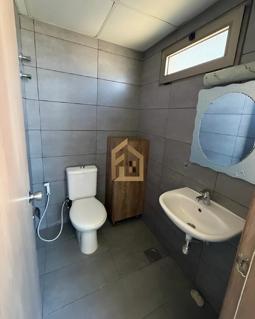 Office for rent in Ain Al Mraiseh, Beirut, Lebanon