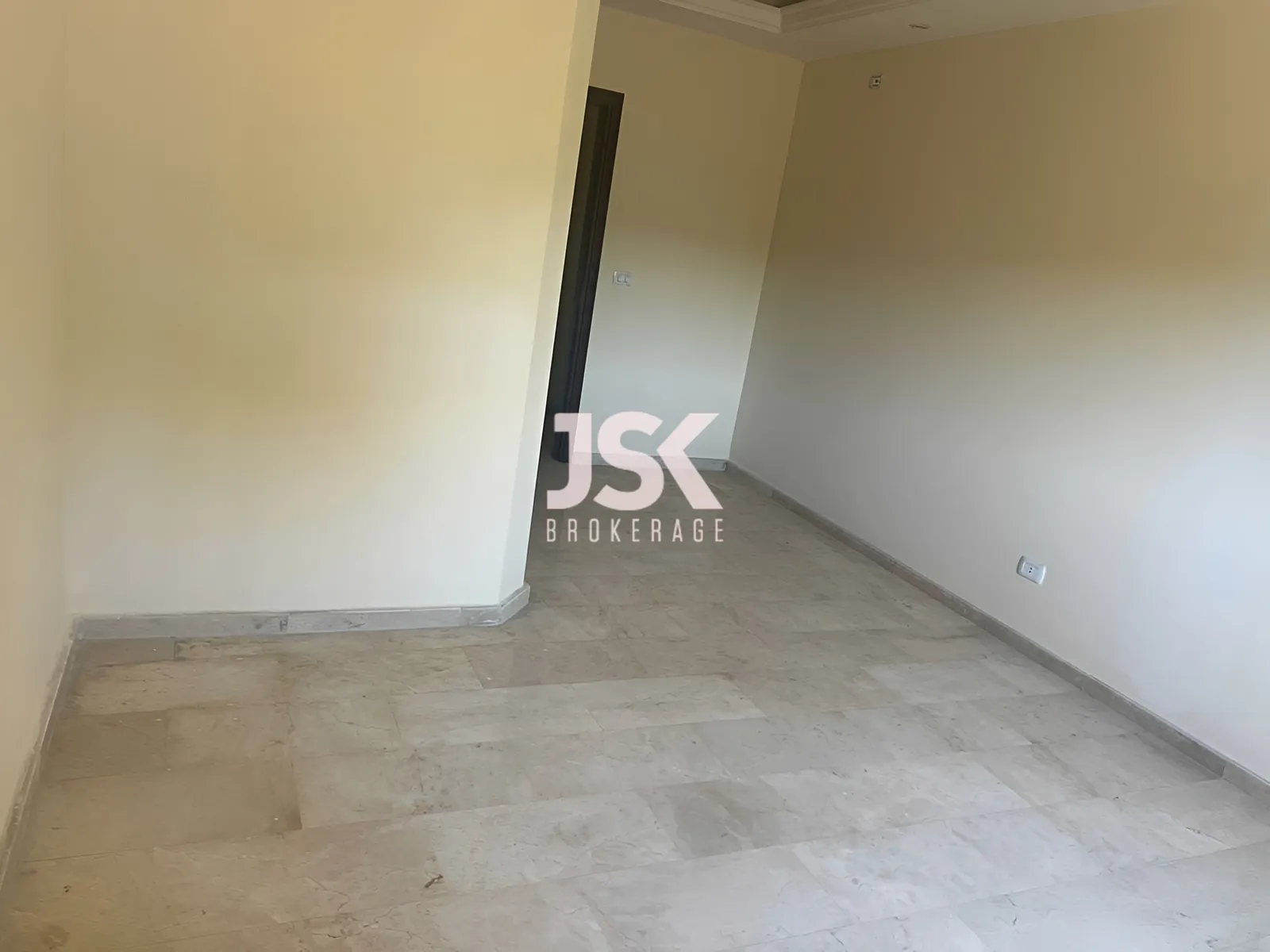Apartment for Sale in Aley - 3 bed, 3 bath