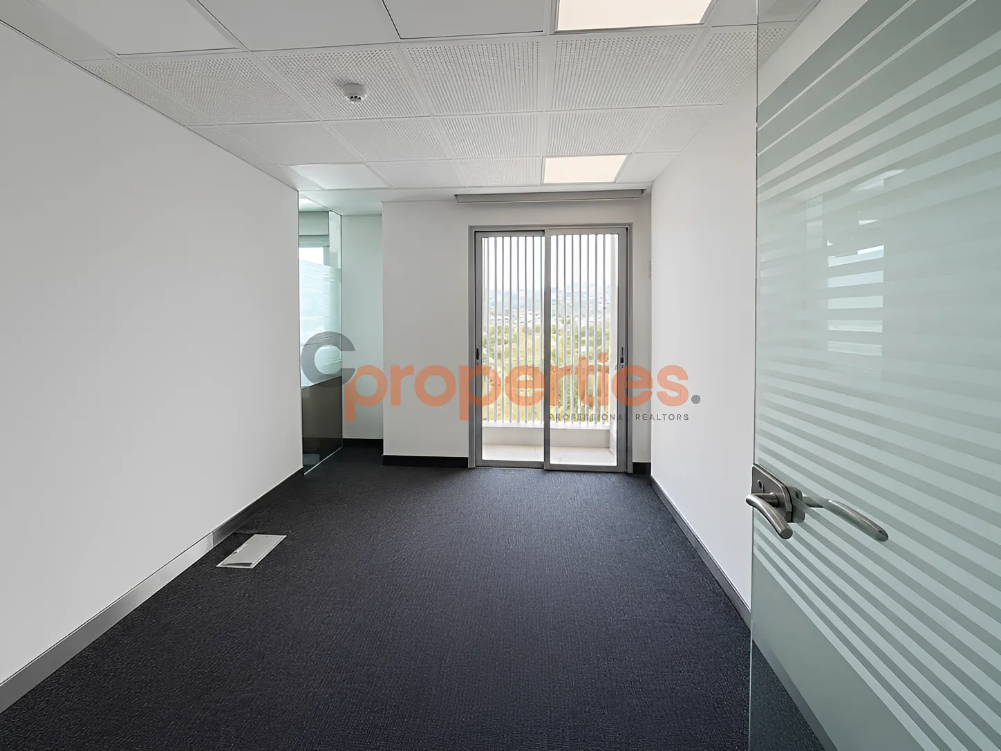 Commercial for rent in Dekwaneh, Lebanon