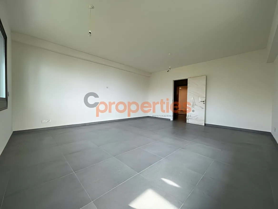 Office for Rent in Kfar Hbab