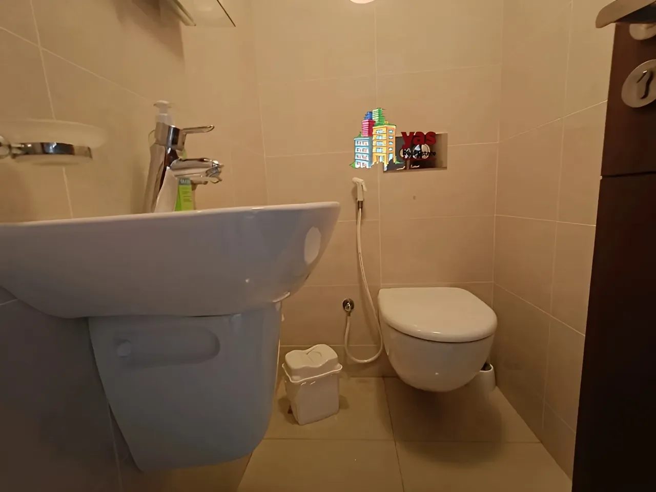 Apartment for Sale in Ain Al Mraiseh - 2 bed, 2 bath