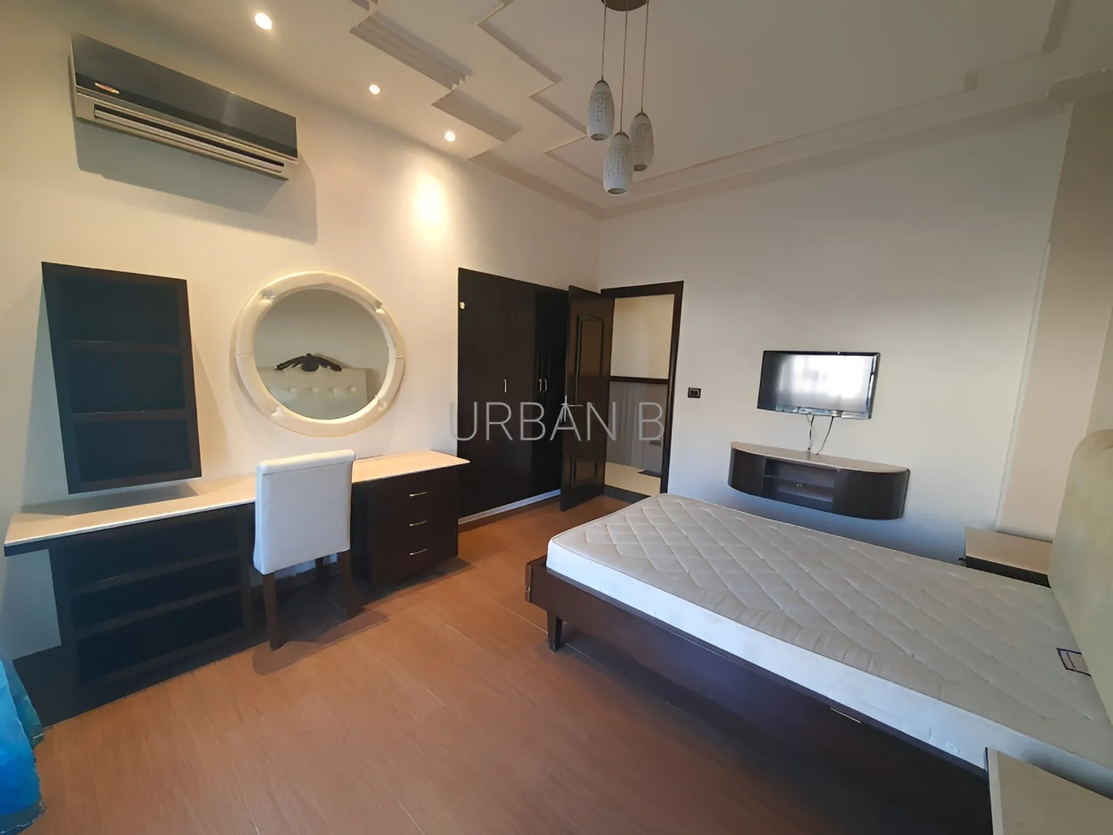 Apartment for Sale in Ramlet El Baida, Bayrut, Lebanon