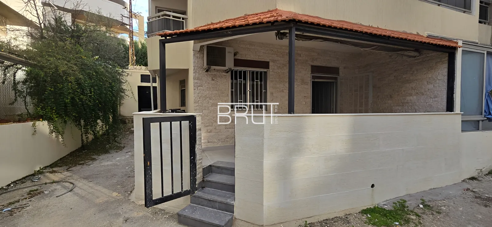 Apartment for Sale in Ballouneh