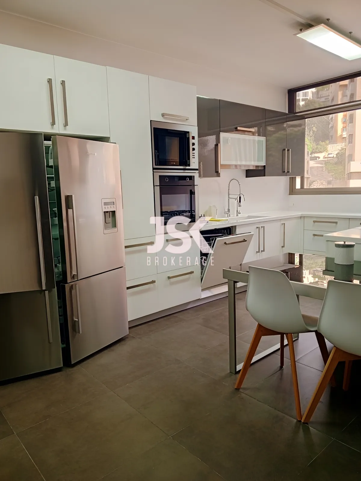 Apartment for Sale in Haret Sakher