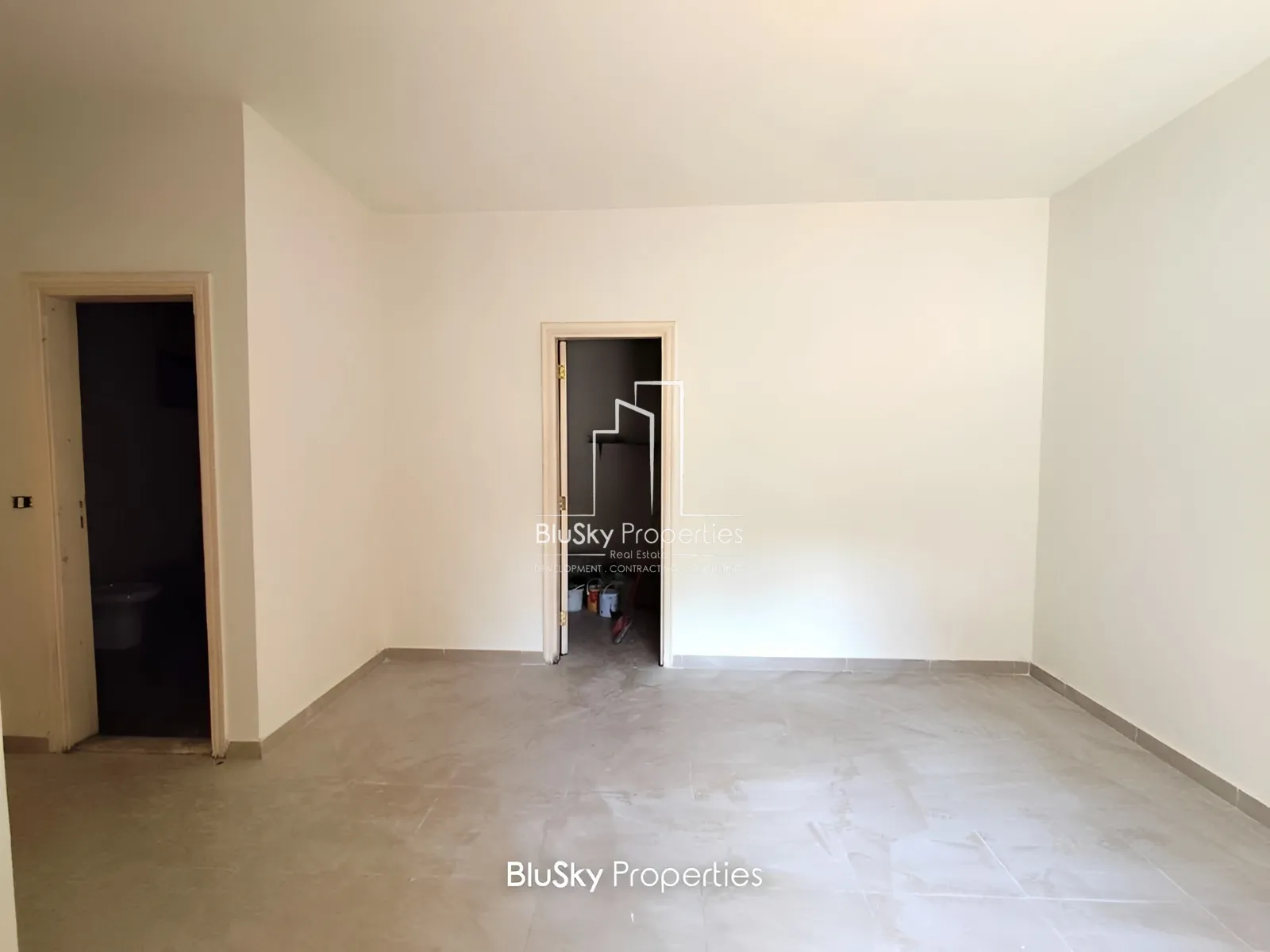 Apartment for Sale in Zouk Mosbeh - 3 bed, 4 bath