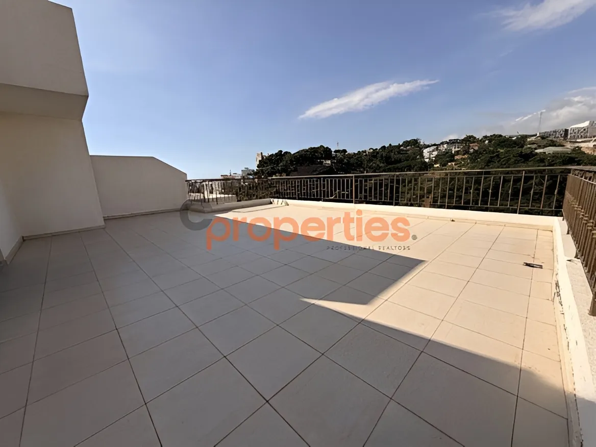 Duplex for sale in Naqqache