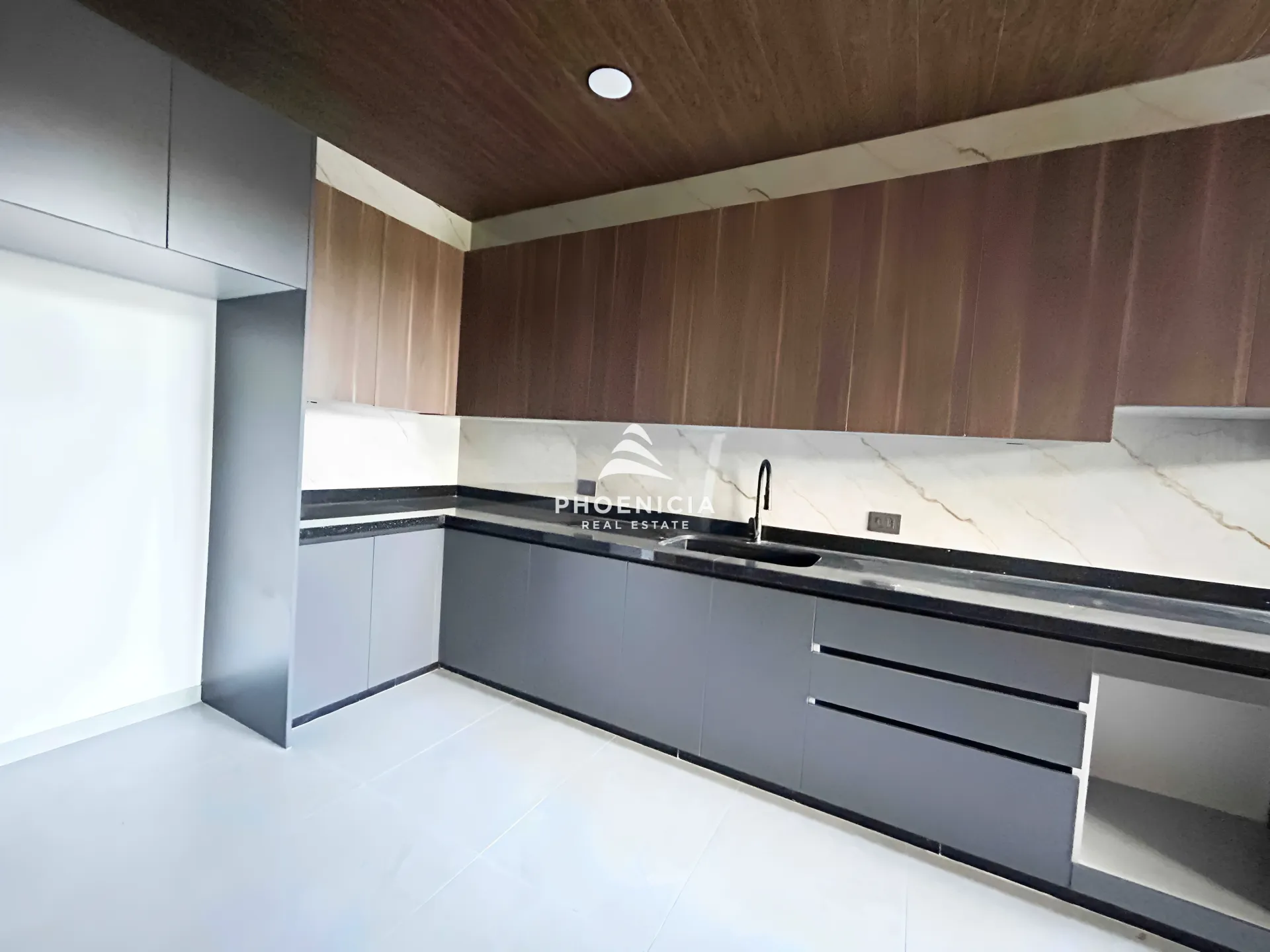 Apartment for Sale in Gharfine - 3 bed, 4 bath