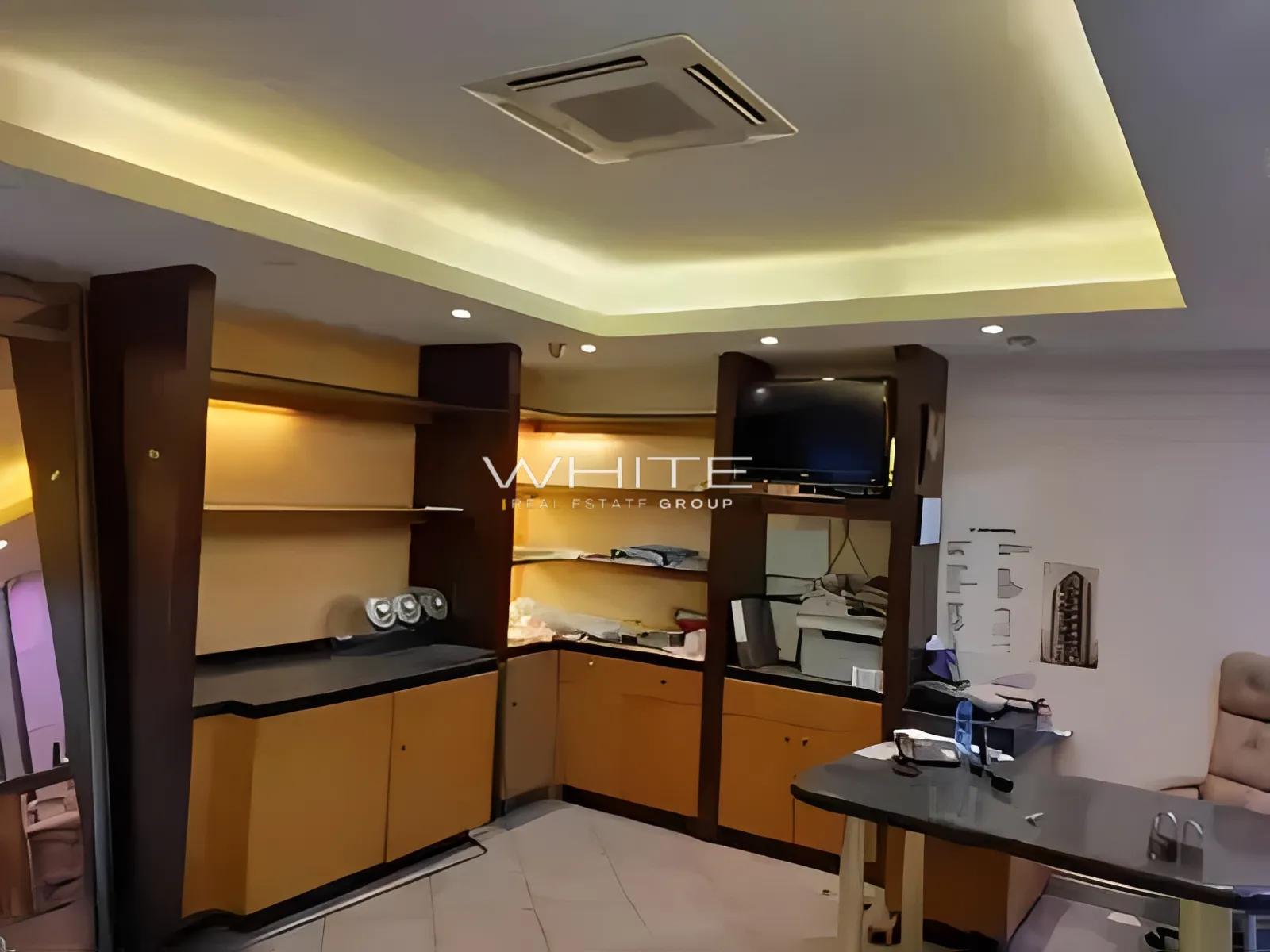 Shop For Rent in Achrafieh