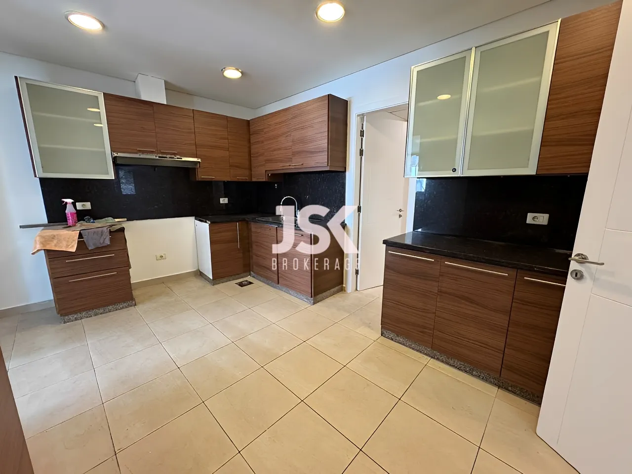 Apartment for Sale in Ras Beirut