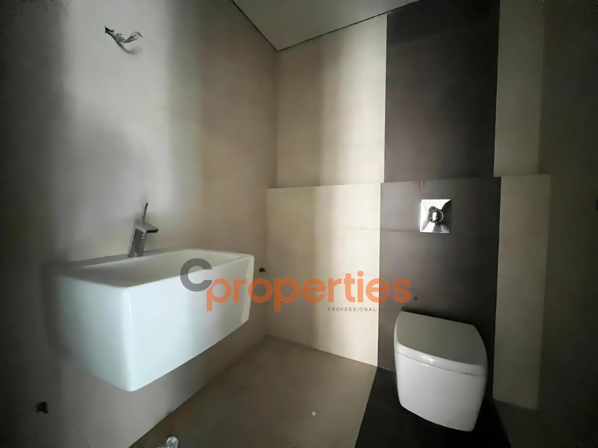 Apartment for sale in Hazmieh, Lebanon - 4 bed, 3 bath