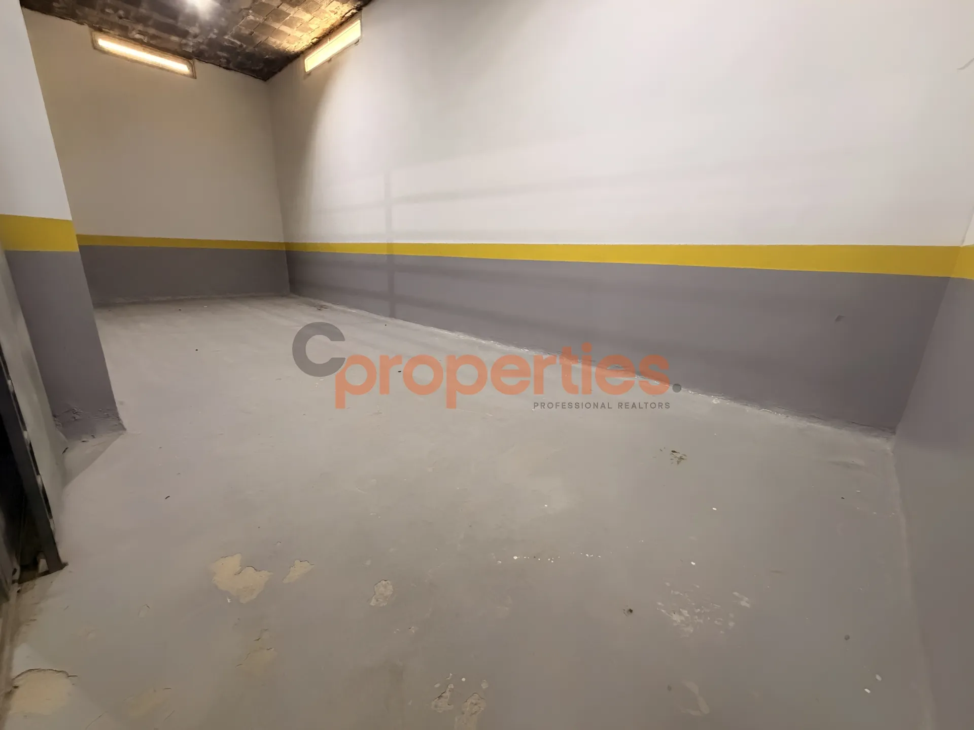 Warehouse for Rent in Naqqache