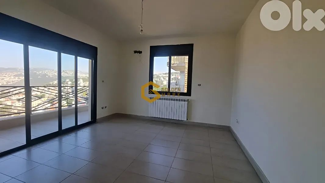 Apartment for Sale in Mazraat Yachoua - 5 bed, 5 bath