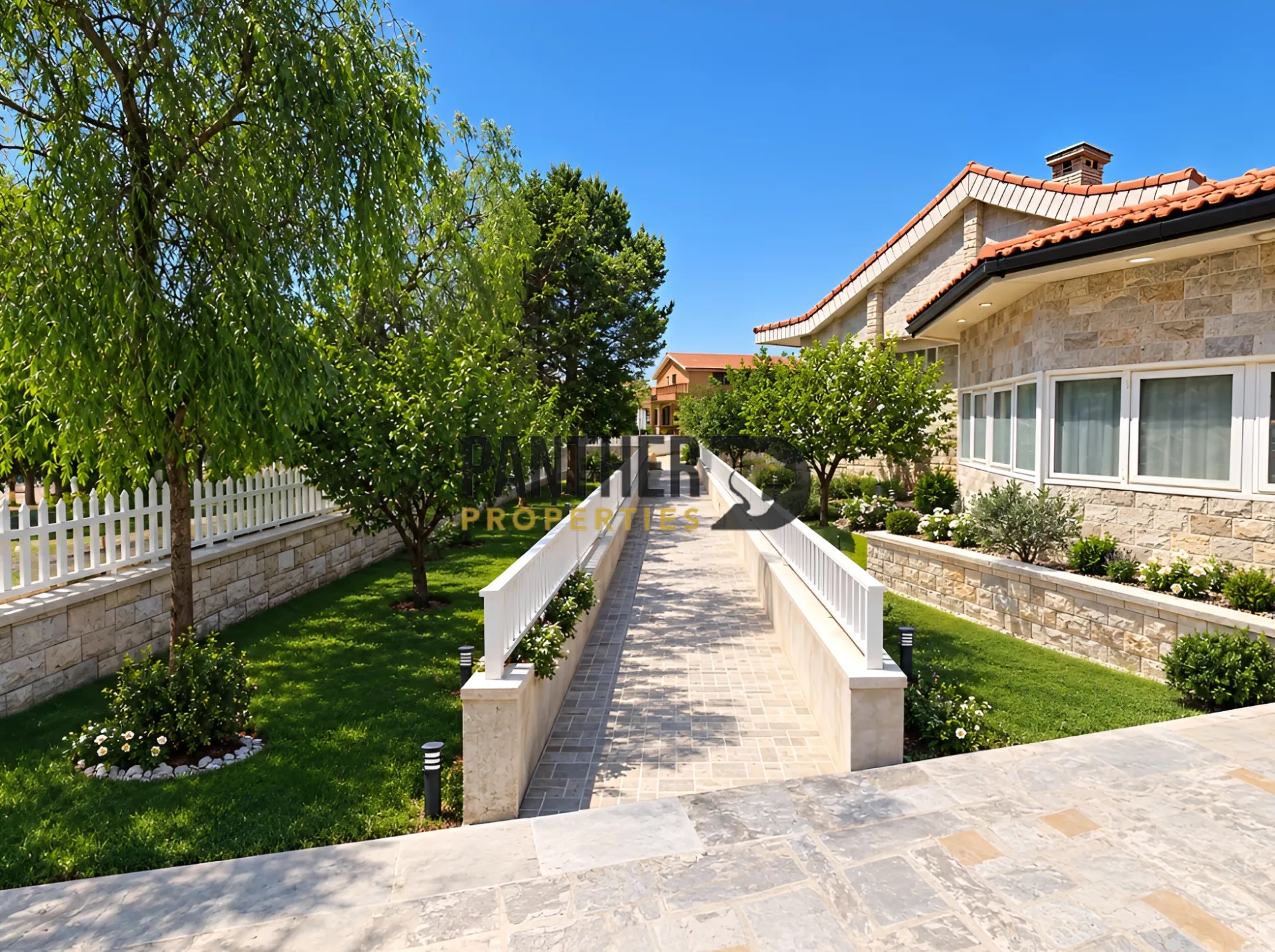 Villa for sale in Miziara