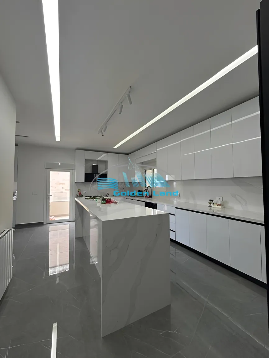 Apartment for sale in Ballouneh, Lebanon - 3 bed, 4 bath