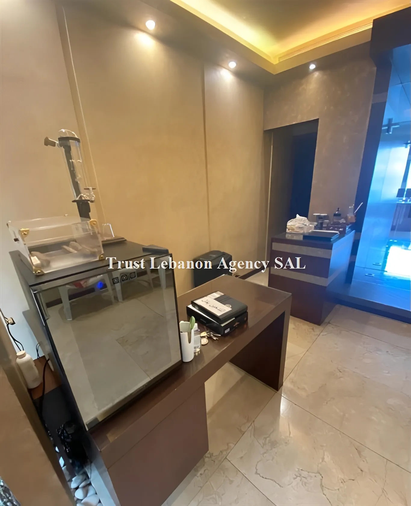Office for sale in Metn, Zalka