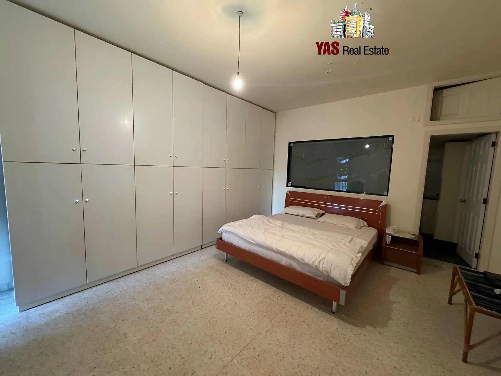 Apartment for Sale in Ballouneh - 3 bed, 4 bath
