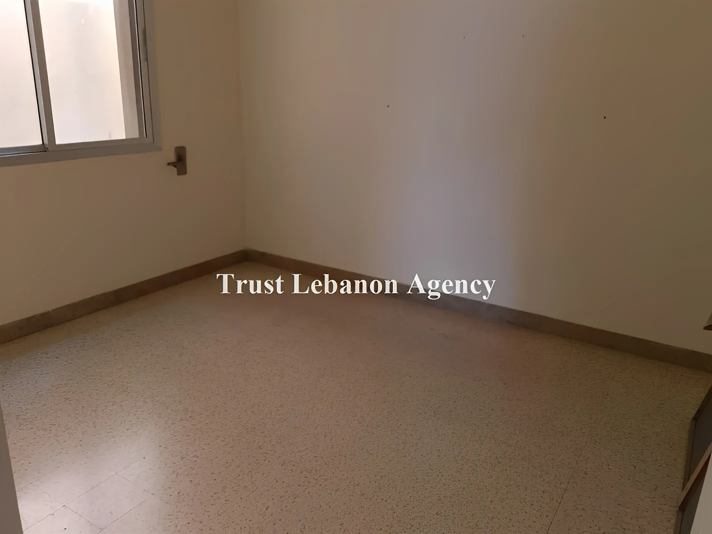 Office For Rent in Metn, Mkalles