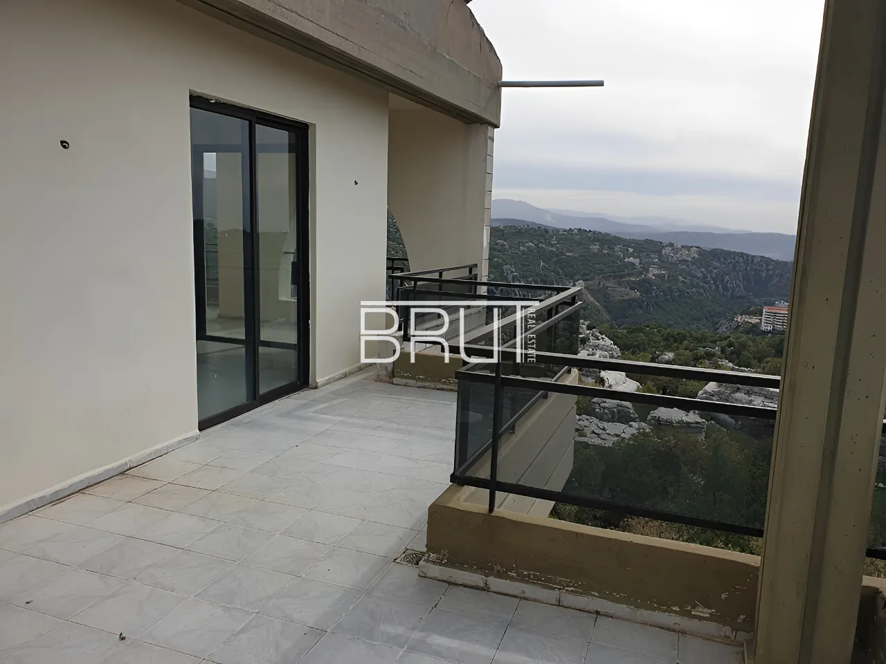 Apartment for Sale in Feitroun