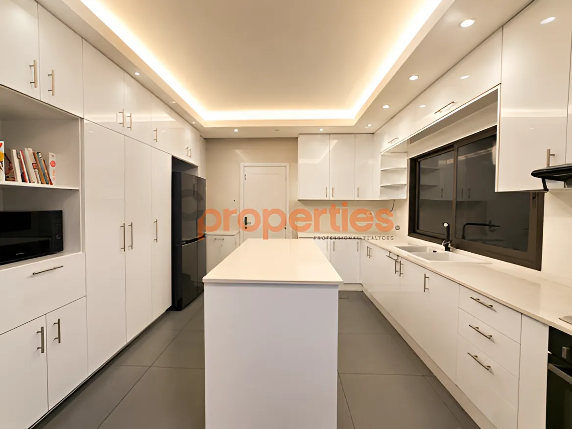 Apartment for Rent in Jnah - 4 bed, 6 bath