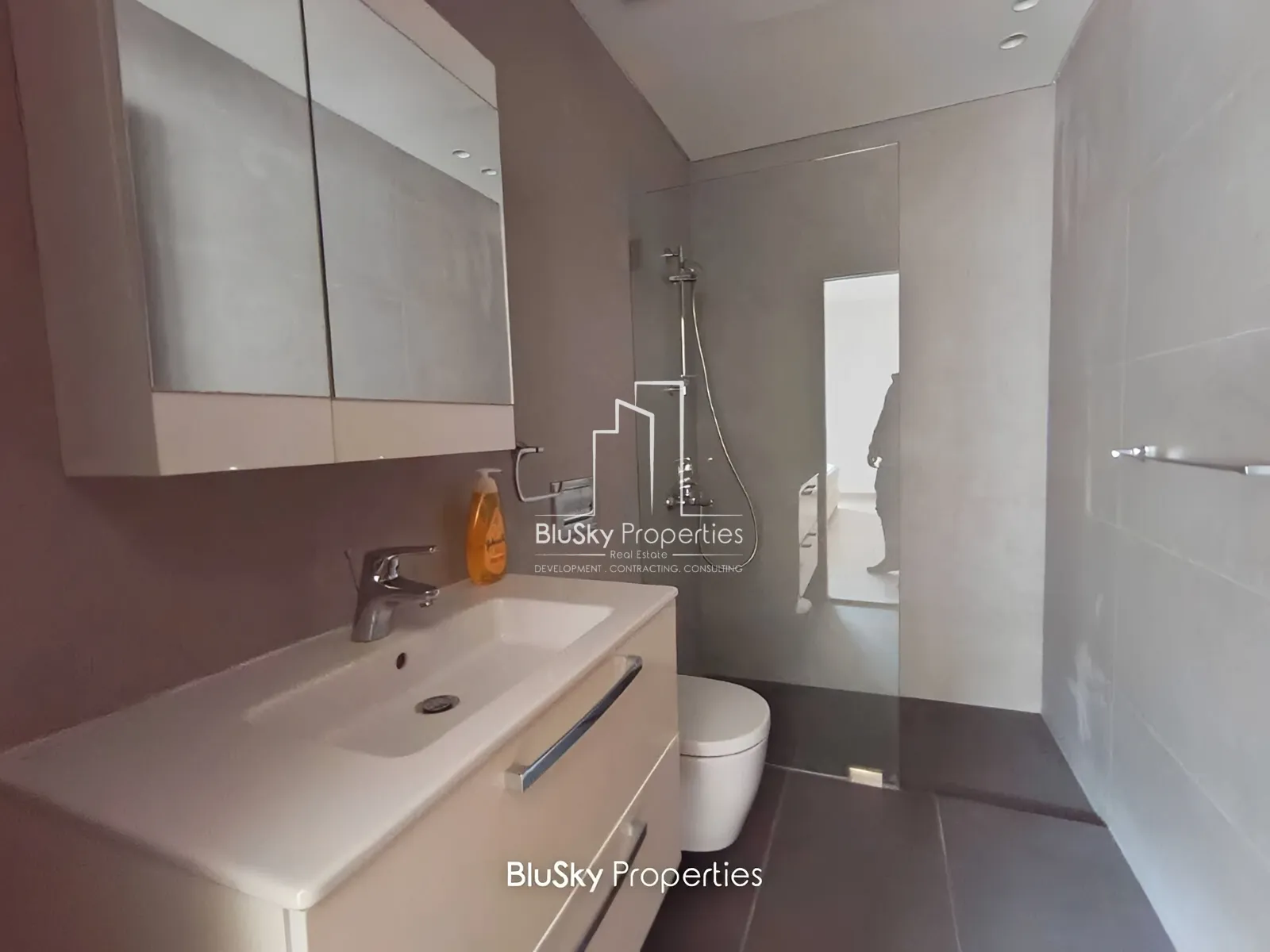 Apartment for Sale in Adma