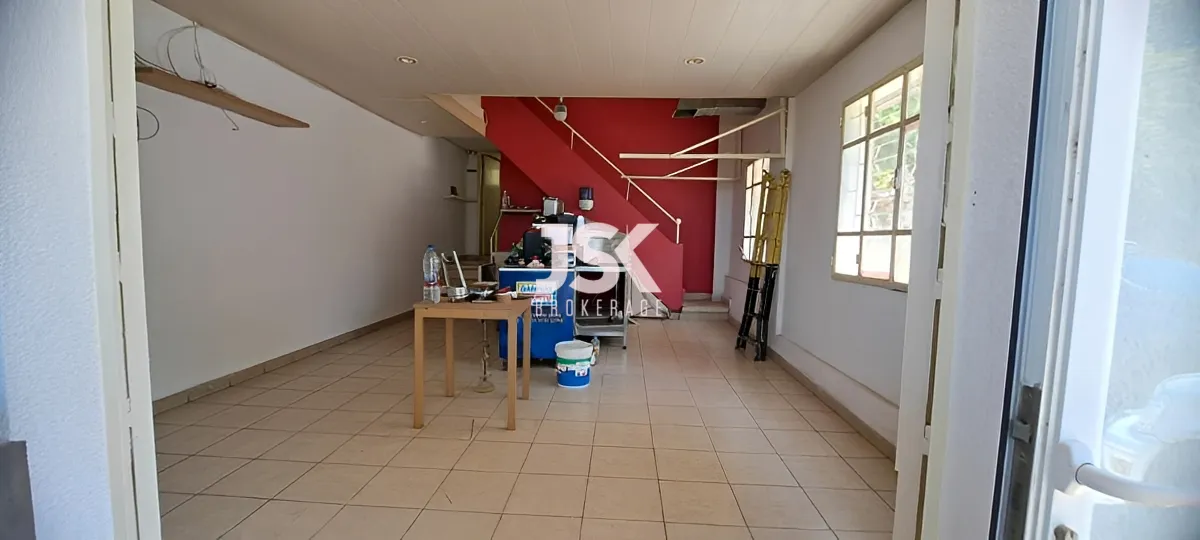 Shop for sale in Aamchit