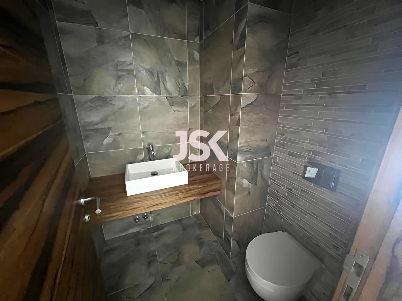 Apartment for Sale in Baabdat