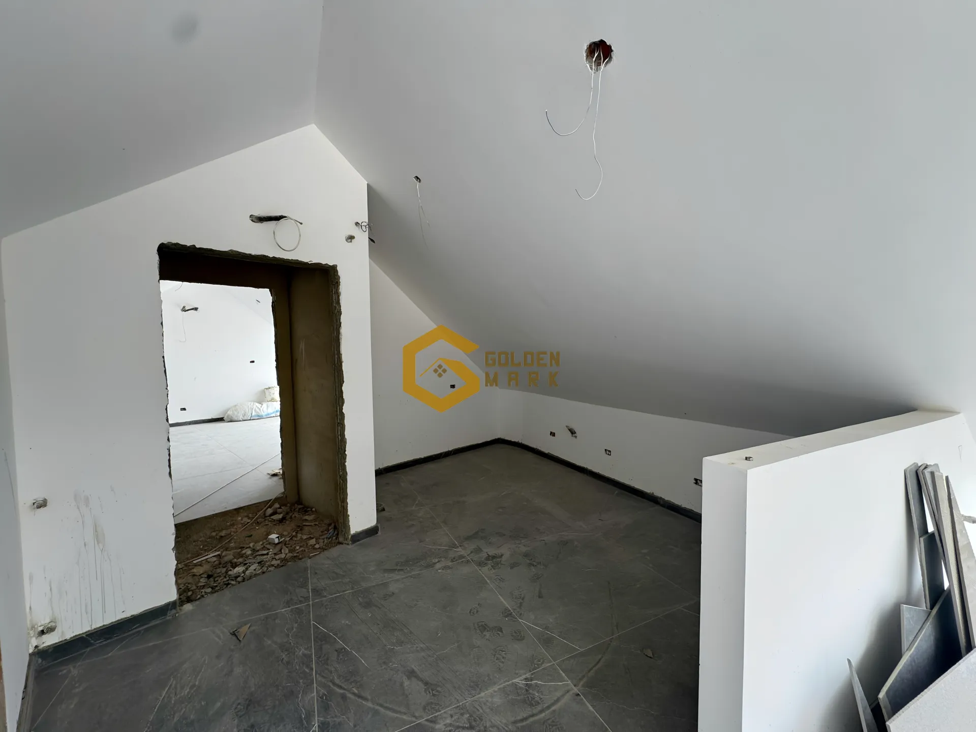 Loft for Sale in Tilal Ain Saadeh, Metn - 1 bed, 1 bath