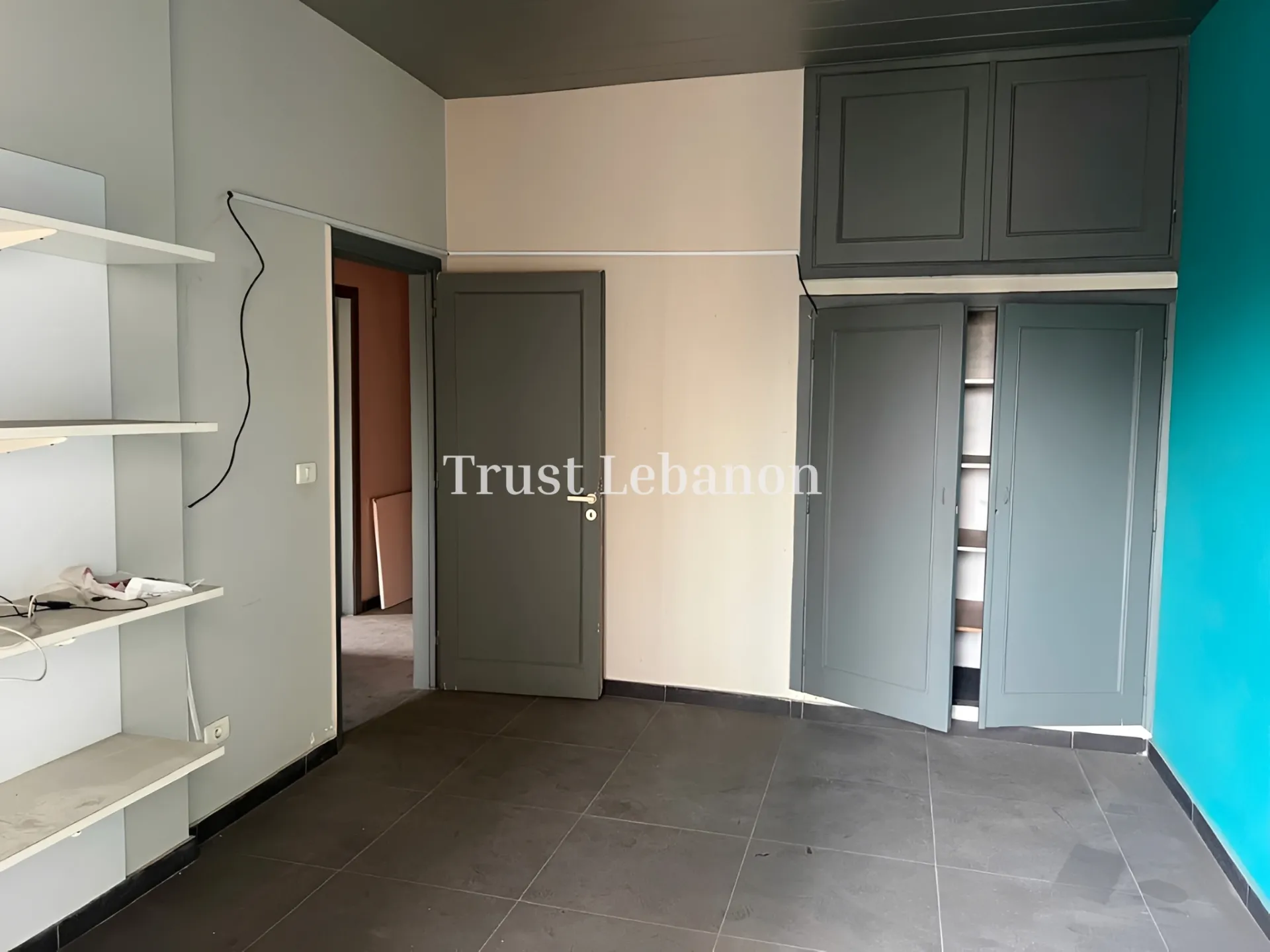 Office for rent in Jdeideh, Lebanon