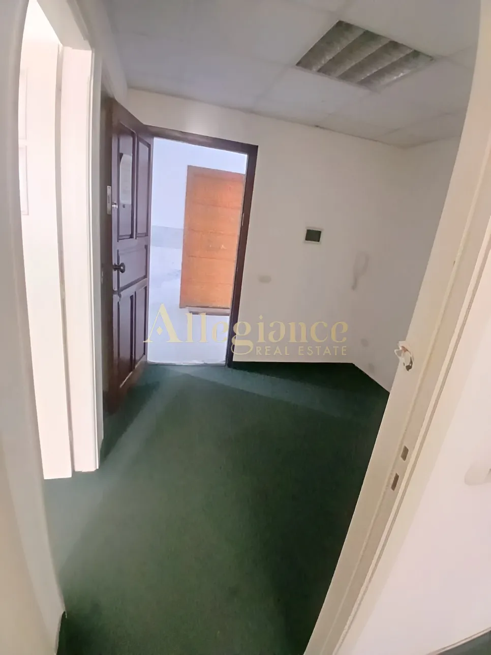 Office for rent in Jdeideh