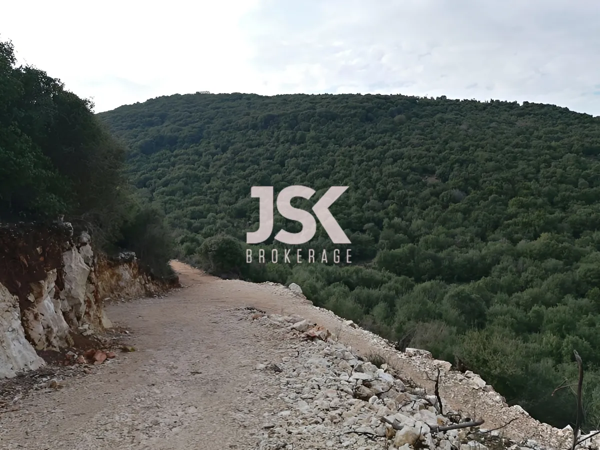 Land for Sale in Bijdarfel , Lebanon