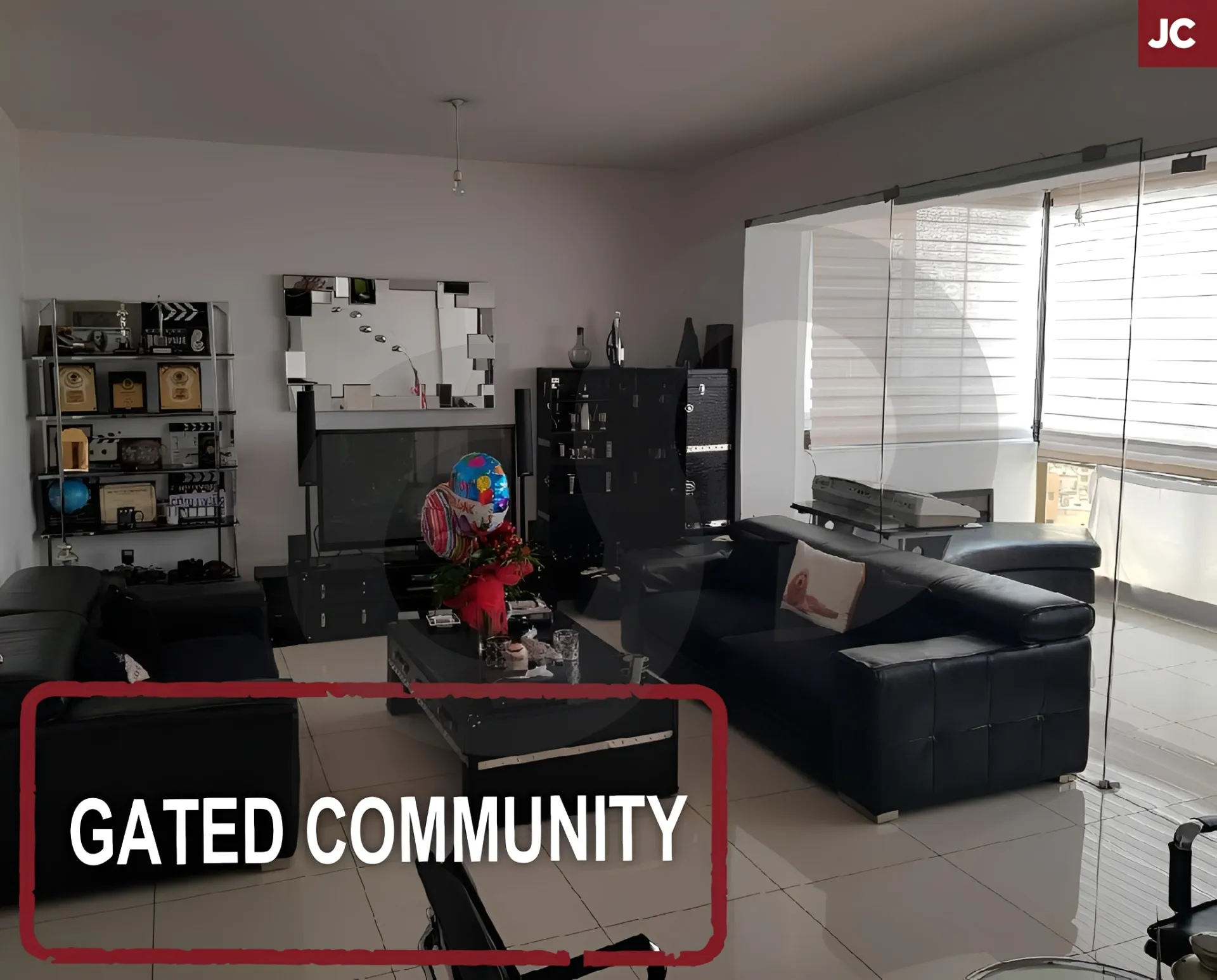 Apartment for Sale in Jdeideh, Lebanon - 3 bed, 3 bath