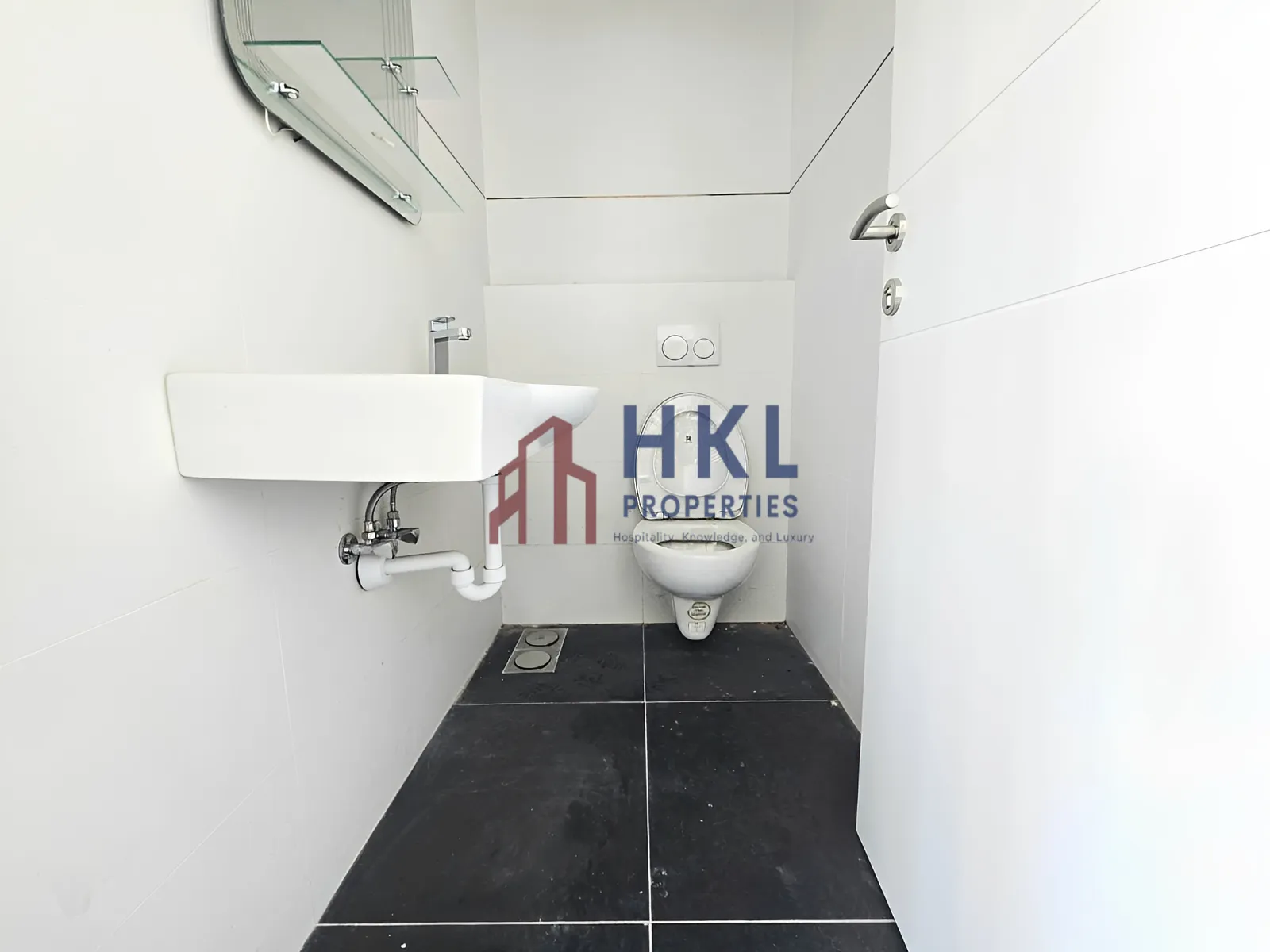 Office for rent in Sin El Fil, Lebanon