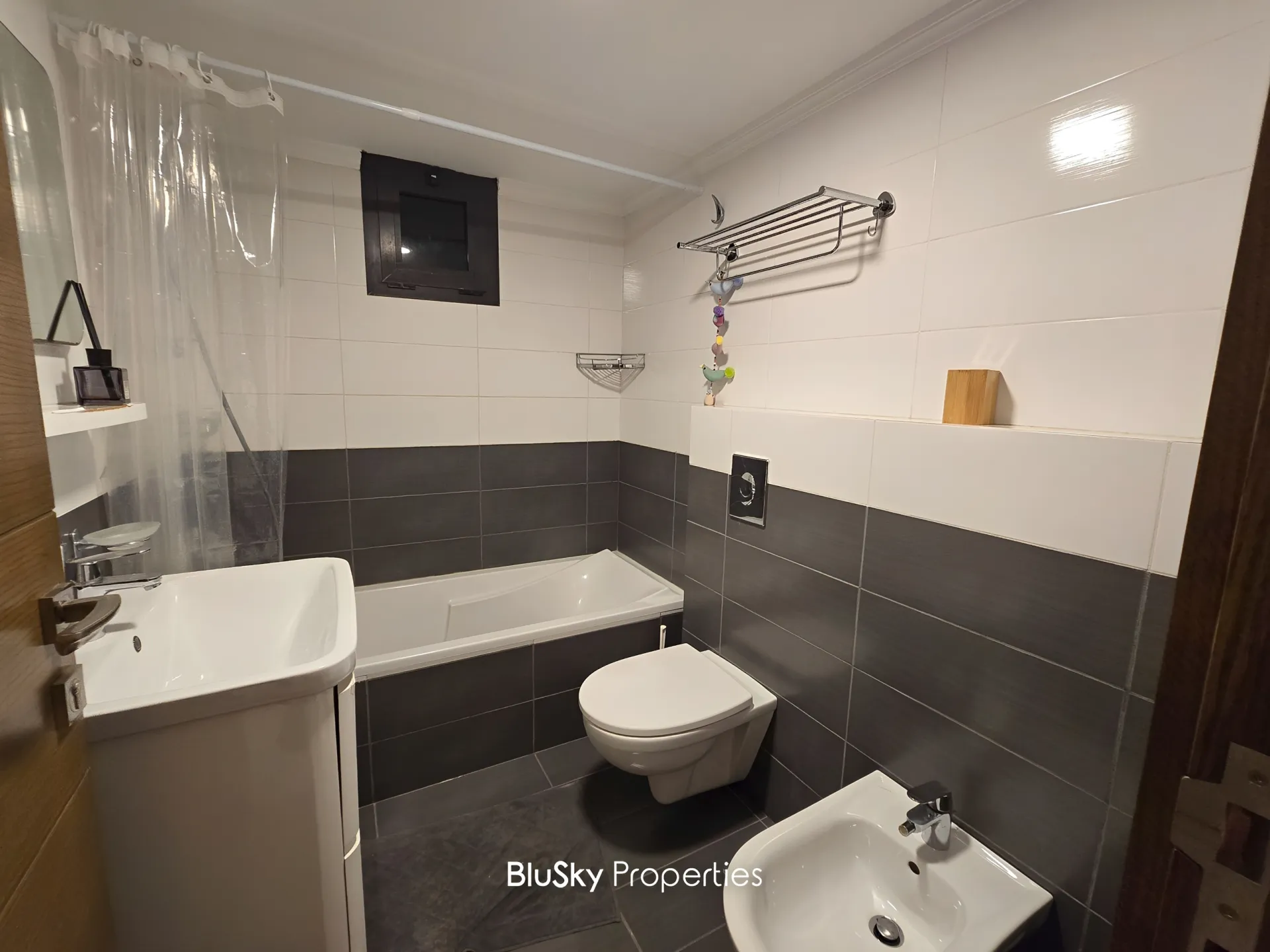 Apartment for rent in Mansourieh, lebanon