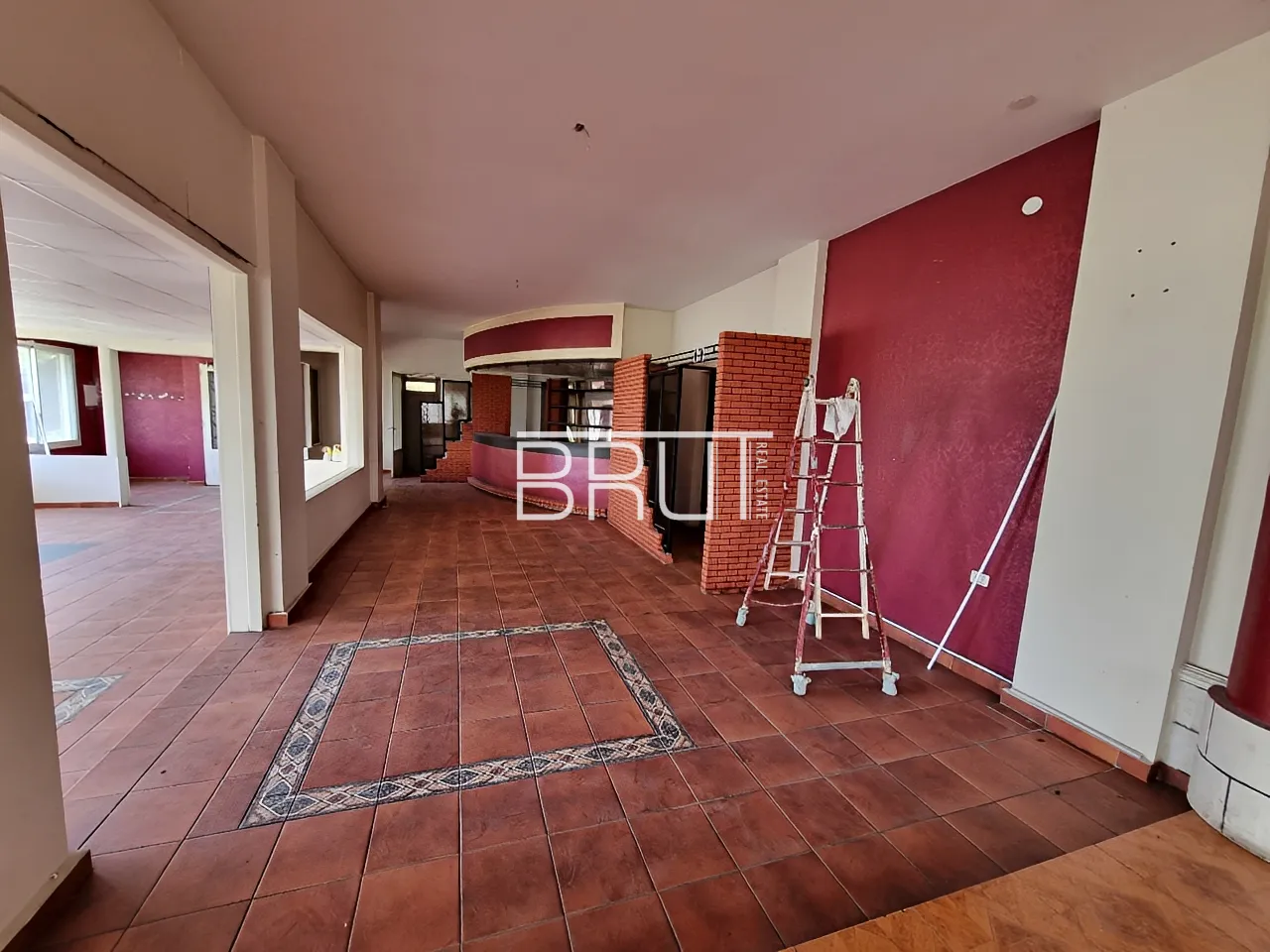 Restaurant For Rent in Jeita