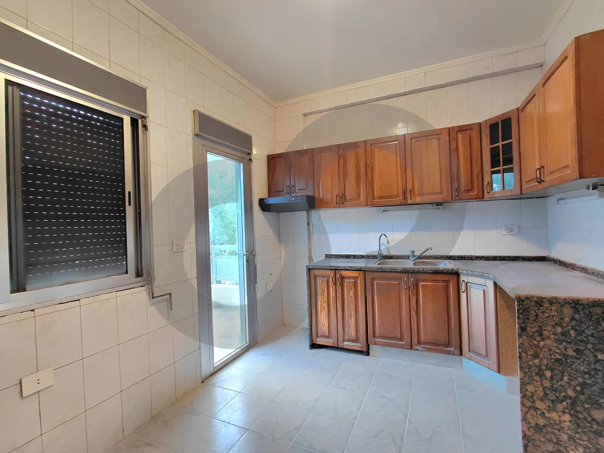Apartment for Rent in Aatchane - 3 bed, 2 bath