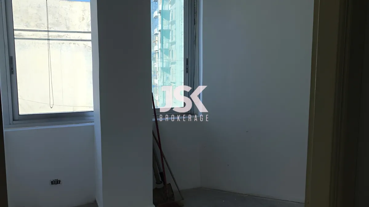 Office for sale in Verdun