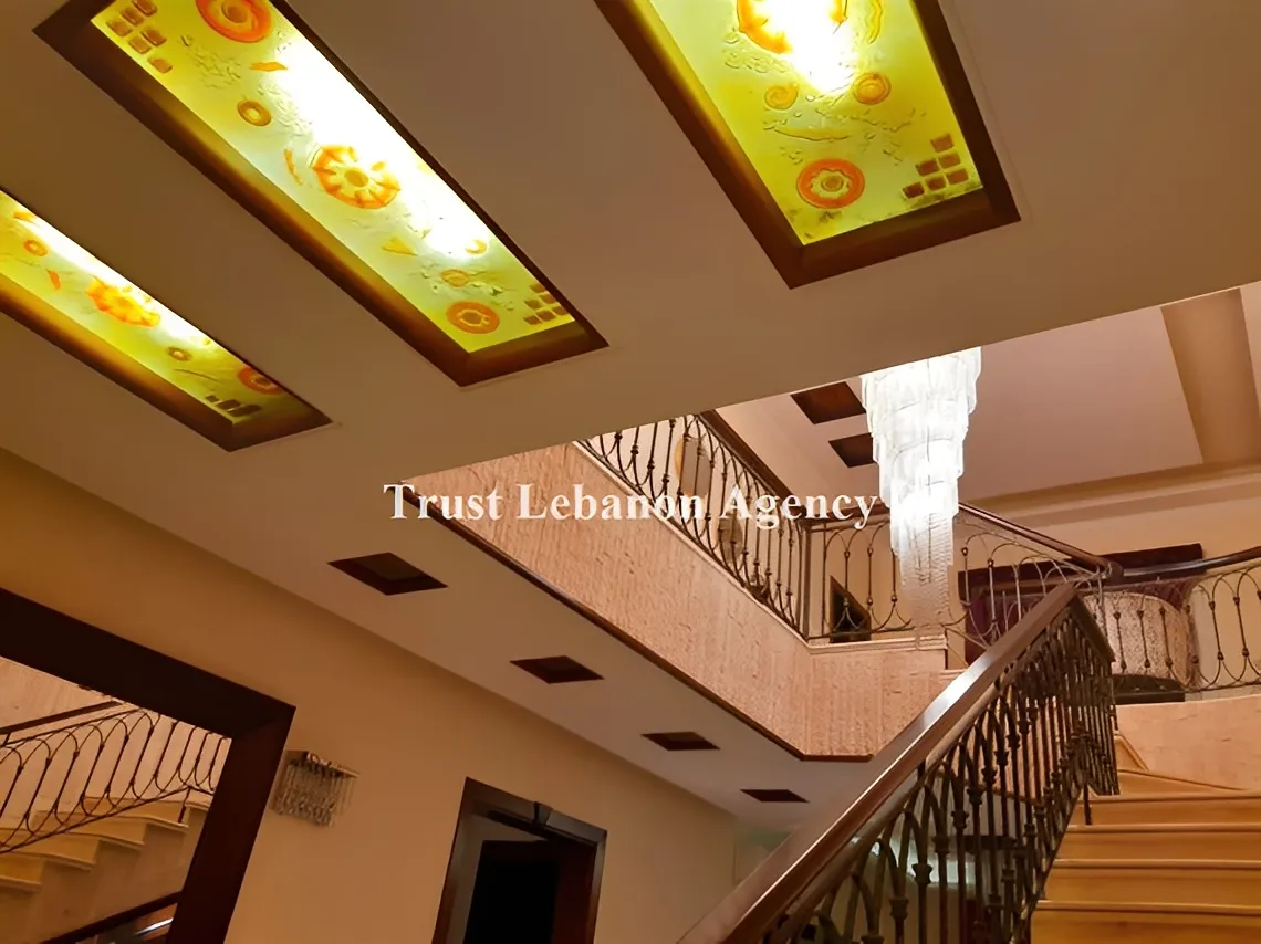 Villa for Sale in Chouf Werdeneyeh