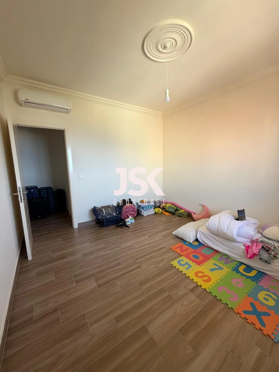 Apartment for Rent in Aamchit