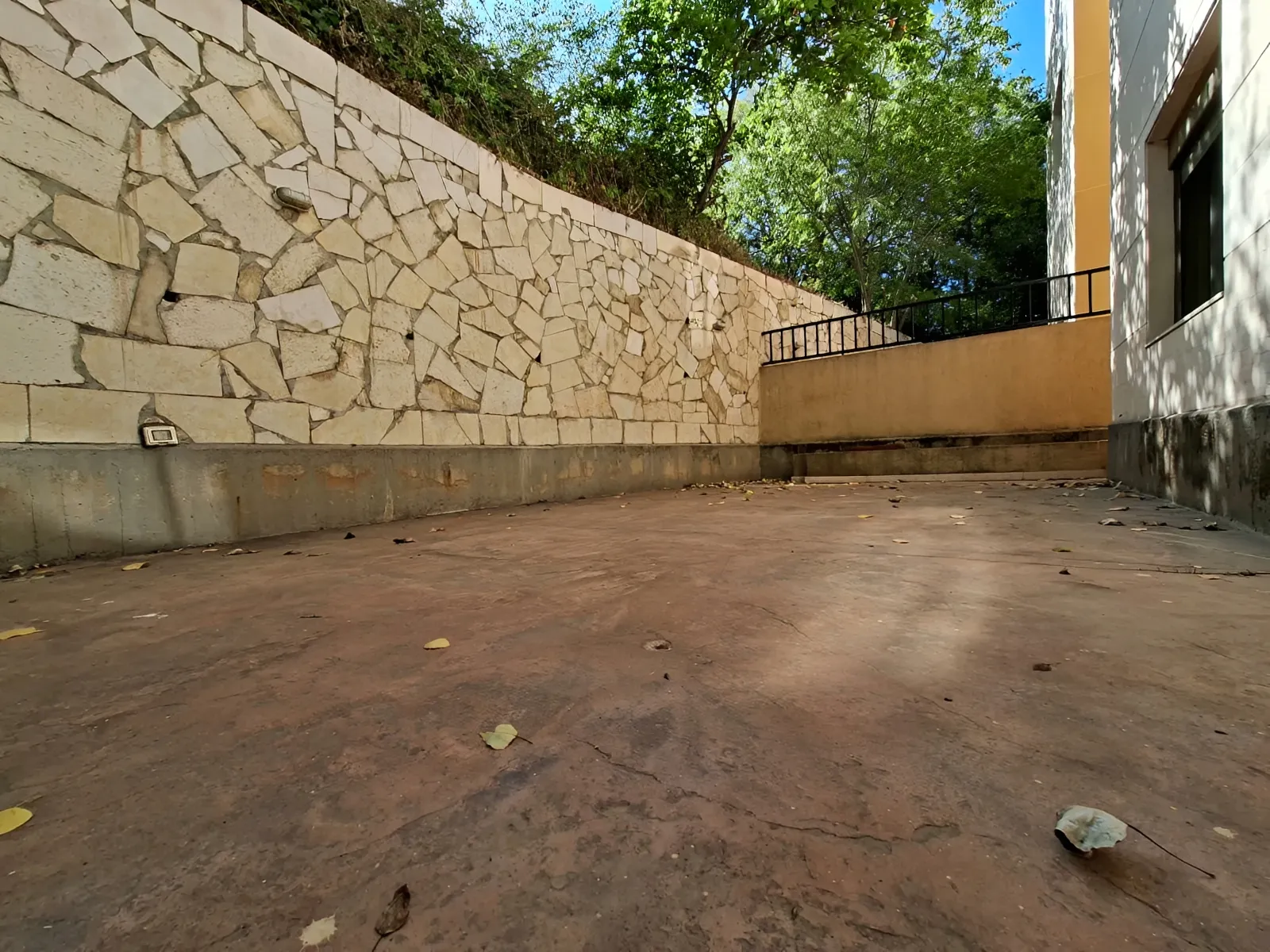 Apartment for Rent in Ajaltoun