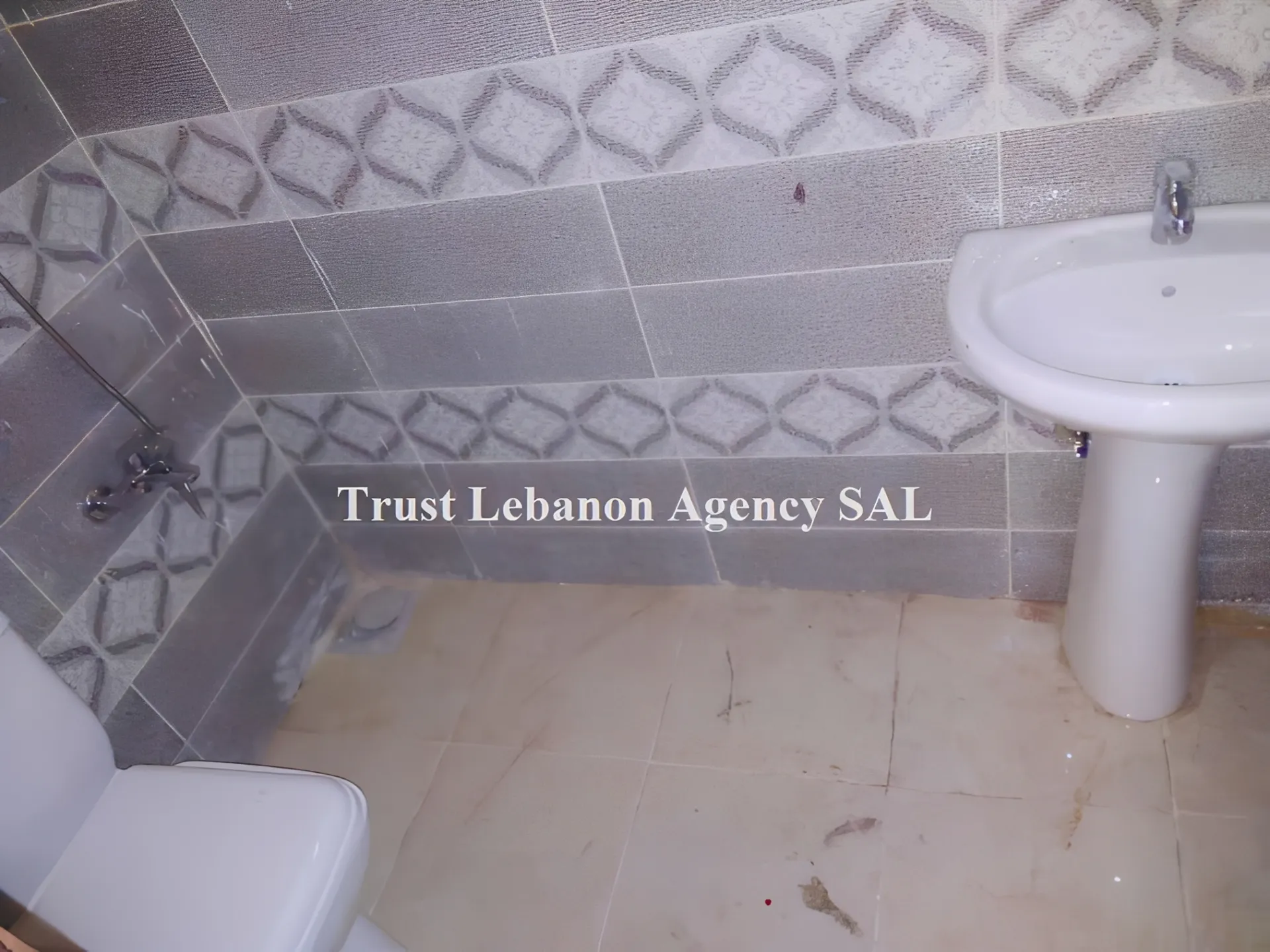 Apartment for Sale in Choueifat, Al Aamroussieh
