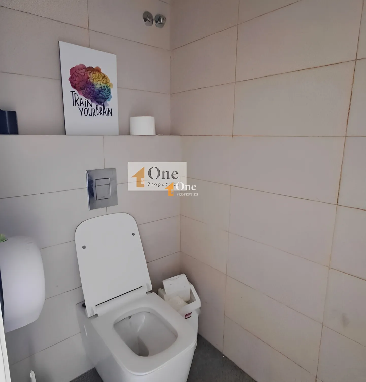Shop for rent in Adma w Dafnah, Lebanon
